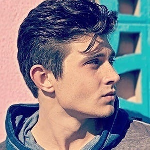 Mateus Ward Headshot 6 of 10