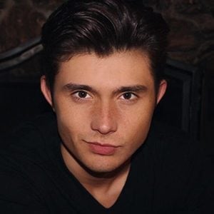 Mateus Ward Headshot 8 of 10