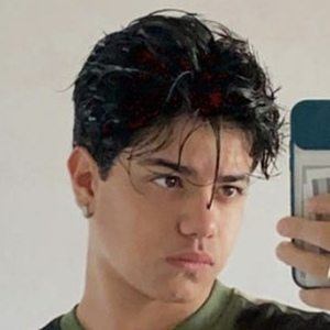 Matheus Albino Headshot 5 of 10