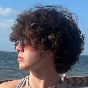 matt.burnsss Headshot 9 of 9