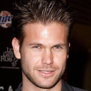 Matthew Davis Height, Weight, Age, Affairs, Wife & More » StarsUnfolded