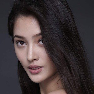 Maureen Wroblewitz Headshot 2 of 9