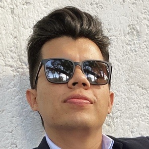 Mauricio Salazar Headshot