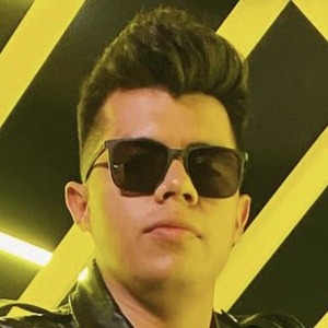 Mauricio Salazar Headshot