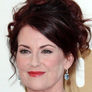 Megan Mullally Headshot 5 of 9