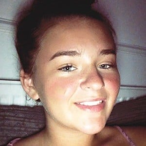 Megan Salmon-Ferrari Headshot