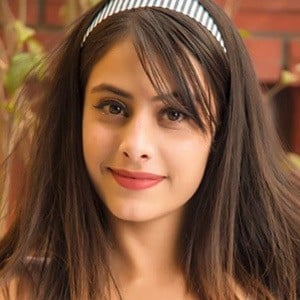 Mehak Sethi Headshot 3 of 6