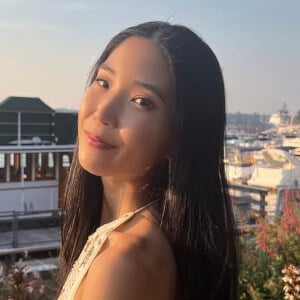 Meili Zhang Headshot 5 of 5