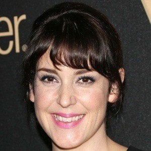 Melanie Lynskey Headshot 4 of 5