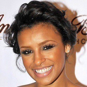 Melody Thornton Headshot 7 of 10