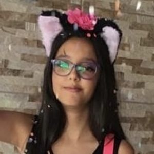 MelzinhaMelGames - Age, Family, Bio