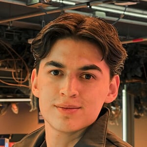 Memo Alvarez Headshot 7 of 9