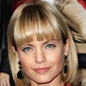 Mena Suvari Headshot 4 of 10