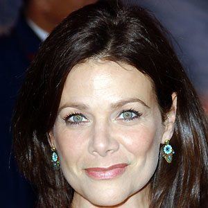 Meredith Salenger - Bio, Family, Trivia | Famous Birthdays
