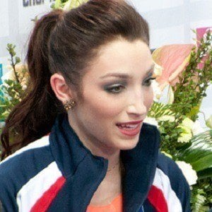 Meryl Davis Headshot 3 of 5