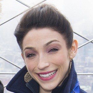 Meryl Davis Headshot 4 of 5