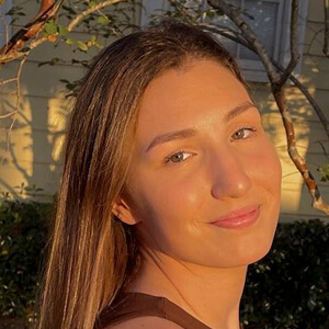 Mia Heide Headshot 5 of 5
