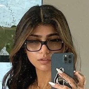 Mia Khalifa Headshot 4 of 10
