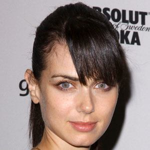 Mia Kirshner at age 29