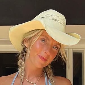 Mia Positano Headshot 3 of 7