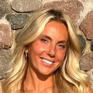 Mia Positano Headshot 7 of 7
