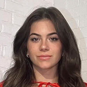 Mia Sweitz Headshot 5 of 9