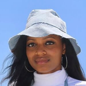 Miaira Jennings Headshot 2 of 5