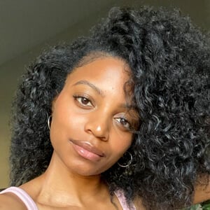 Miaira Jennings Headshot 4 of 5