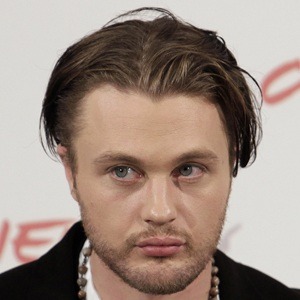 Michael Pitt Headshot 7 of 10