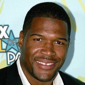 Michael Strahan Headshot 3 of 10