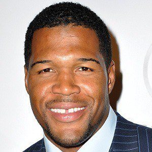 Michael Strahan Headshot 4 of 10