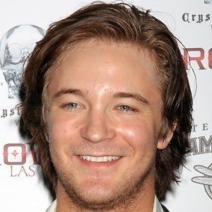 Michael Welch Headshot 4 of 10