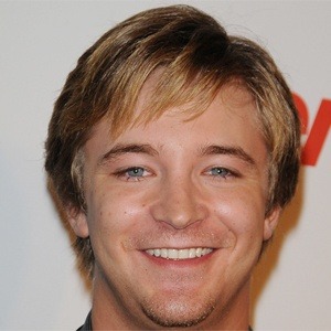 Michael Welch Headshot 6 of 10