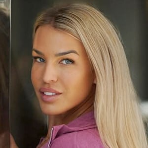 Michelle Bieri Headshot 2 of 6