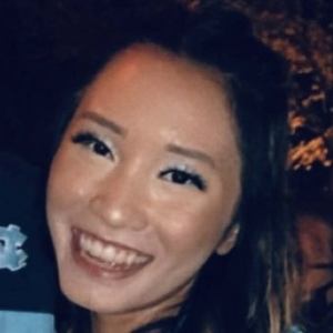 Michelle Hoang Headshot 7 of 7
