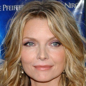 Michelle Pfeiffer Headshot 5 of 10