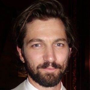 Michiel Huisman Headshot 5 of 8