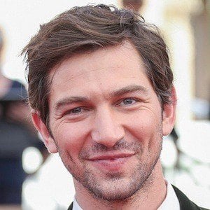 Michiel Huisman Headshot 6 of 8