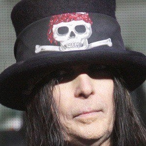 Mick Mars - Bio, Family, Trivia | Famous Birthdays