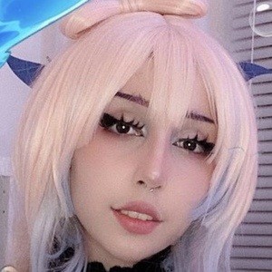 Mikatsukitty Headshot 7 of 14