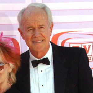 Mike Farrell - Bio, Family, Trivia | Famous Birthdays