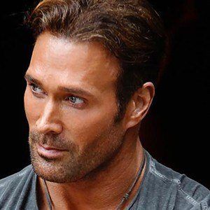 Mike O'Hearn Headshot 4 of 6