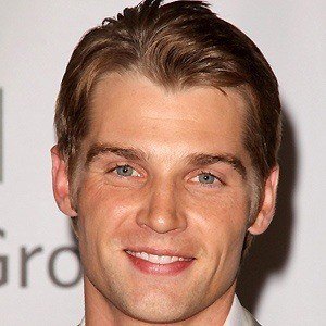 Mike Vogel Headshot 5 of 10