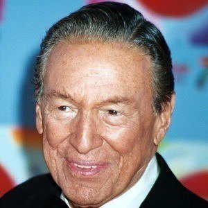 Mike Wallace (Journalist) - Bio, Family, Trivia | Famous Birthdays