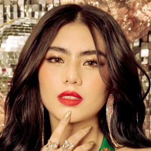Mikhaela Lim Headshot 2 of 6