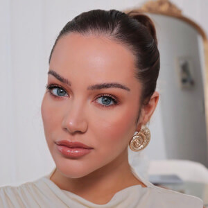 Militza Yovanka Headshot 3 of 8