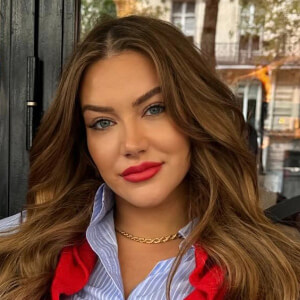 Militza Yovanka Headshot 6 of 8