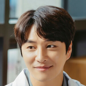 Min Woo-hyuk Headshot 3 of 6