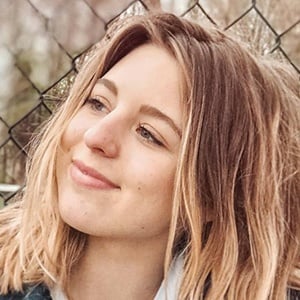 Sophia Pruett Wentz Headshot 4 of 10