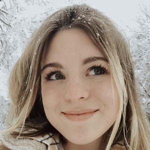 Sophia Pruett Wentz Headshot 7 of 10